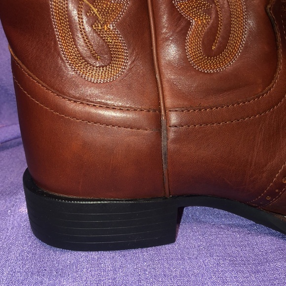 Used Women’s Justin AQHA Mesquite Cowhide Boots Size 9B. Brown - Picture 12 of 16